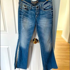 Ladies Guess jeans, never worn